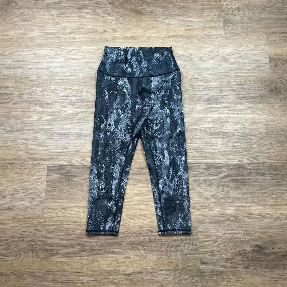 ALO Leggings Womens Extra Small Gray Yoga Animal Print Active Lightweight Active